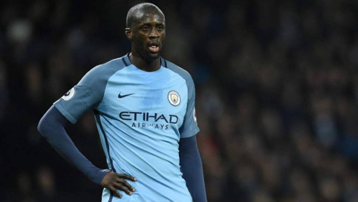 Yaya Touré tiene muchas novias. Una vez que se ha confirmado la salida de centrocampista al finalizar la temporada varios clubes ingleses se han lanzado por él en el mercado de fichajes. Everton, Burnley y Wolverhampton serían en este momento, según el Mirror, los mejor situados para contratarle. Foto AFP