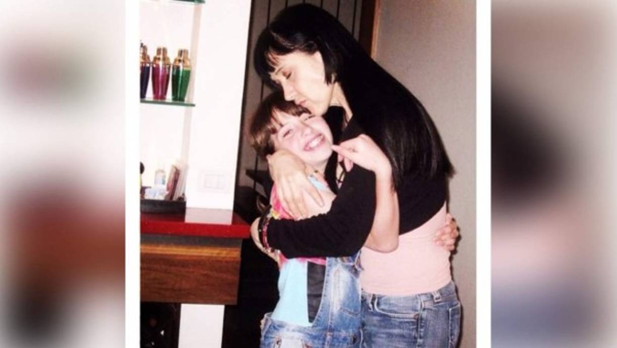 La hija de la actriz Susana Zabaleta, Elizabetha Gruener, tiene impactados a los fans de su famosa madre, luego de que esta revelara que se alistó en el ejército de Israel.