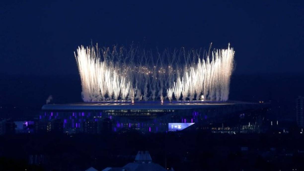 White Hart Lane (Tottenham) - Con algunos retrasos más de los previstos, el nuevo estadio de los ‘Spurs’ ya ha visto la luz, con un aforo para 62.000 personas y ocupa una superficie cuatro veces más grande que el anterior.