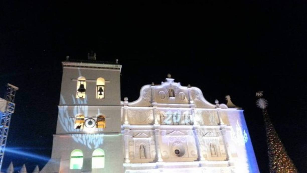 La catedral de Comayagua le dio la bienvenida al nuevo año.