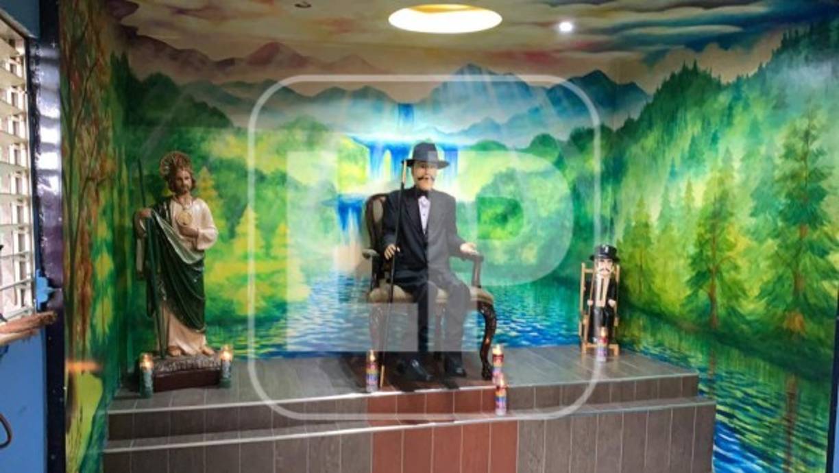 Más temprano la Agencia Técnica de Investigación Criminal (Atic), en acciones contra el tráfico de drogas, dio captura a cuatro personas, quienes iban a bordo de dos vehículos y se les ha decomisado 10 kilos de cocaína y dinero en efectivo.