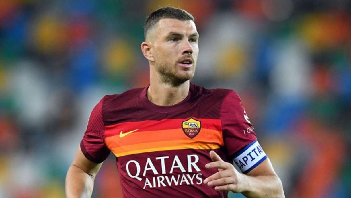 Edin Dzeko ha dejado el campo de entrenamiento de la Roma y ha viajado a Milán para finalizar su pase al campeón Inter. 'Sky Sport' apunta que el delantero bosnio firmará un contrato de dos años en el equipo de San Siro, ganando 5 millones de euros por temporada.