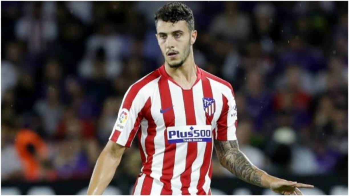 Mario Hermoso Canseco se desempeña como defensa y cuenta con 25 años de edad. El zaguero anteriormente jugó en el Espanyol, Valladolid y fue formado por el Real Madrid.