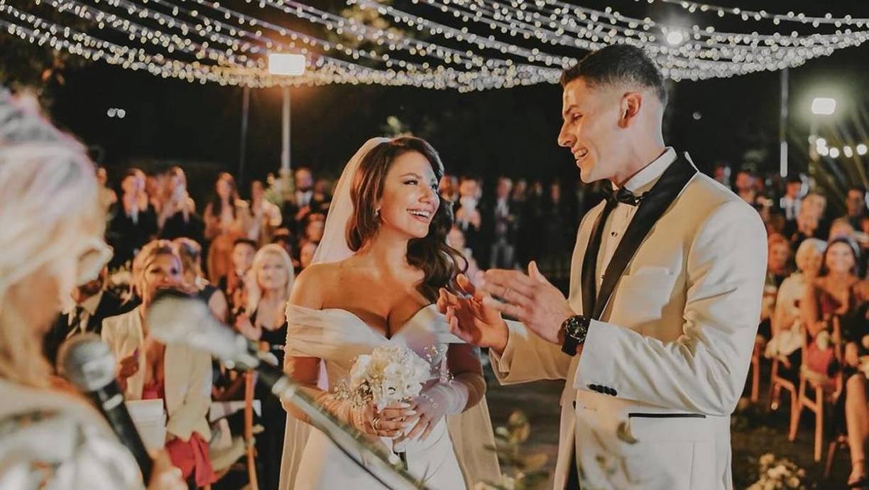 Oliver Benítez y Micaela Siro se casaron en diciembre de 2023 en Argentina.