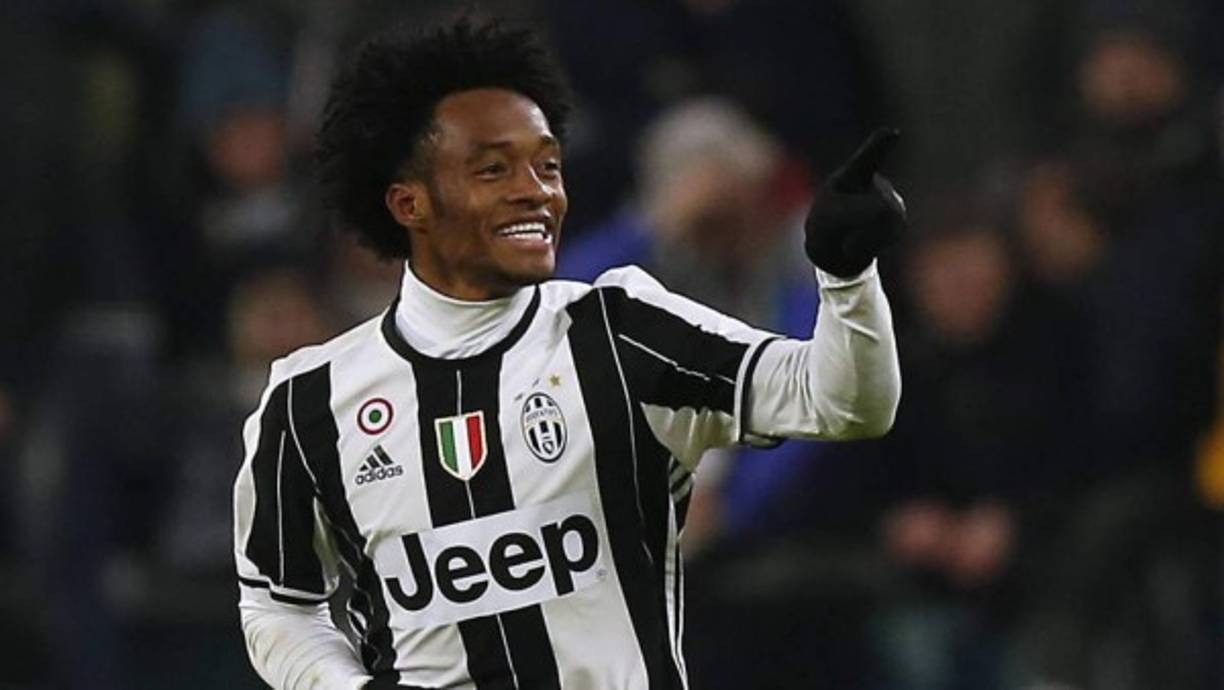 La llegada de Neymar no detiene al PSG en el mercado de fichajes y ya prepara el que será su próximo movimiento para reforzar una plantilla que sin duda alguna será una de las más temidas del fútbol europeo la próxima temporada. Se trata de Juan Cuadrado, extremo colombiano, que estaría dispuesto a abandonar la Juventus para poner rumbo a Francia, en una operación que ronda los 40 millones de euros.