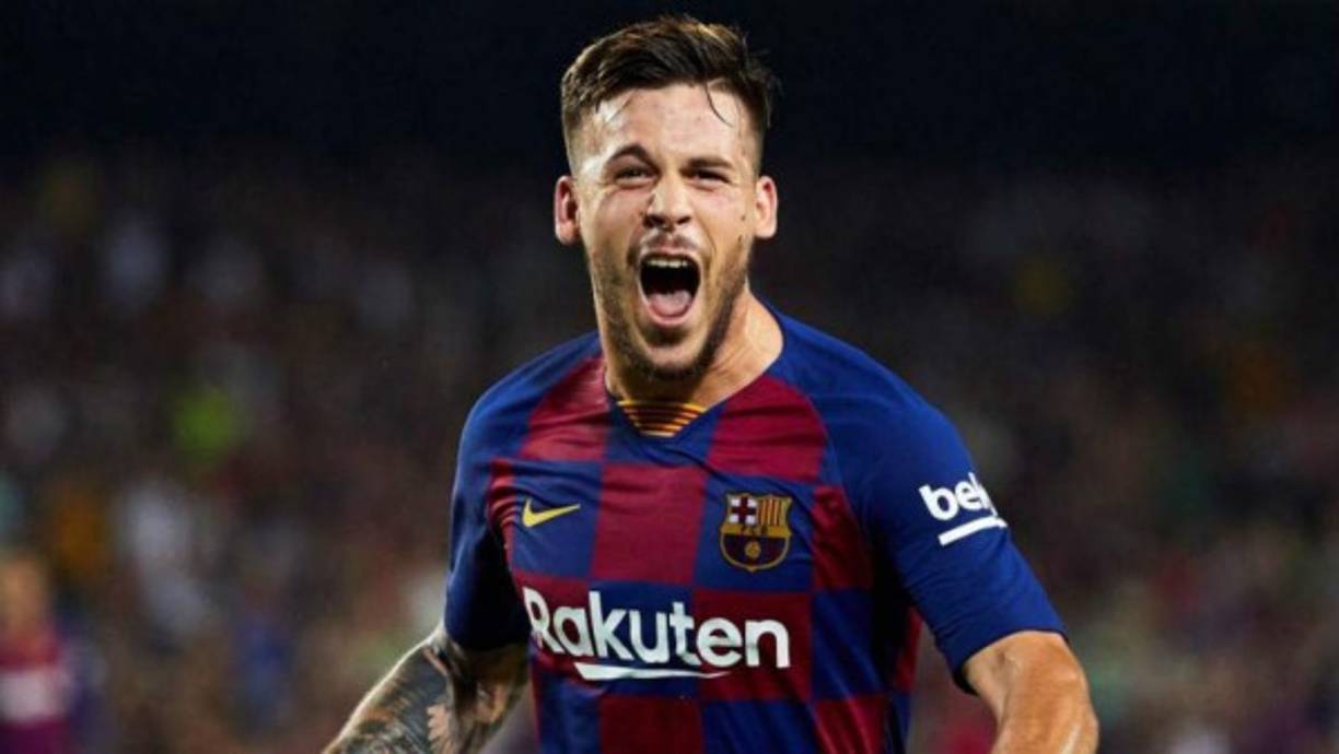 Carles Pérez: El chico de 21 años podría ser vendido debido al despertar de Ansu Fati, otro de los juveniles del equipo catalán. Se menciona que el Granada lo quiere.