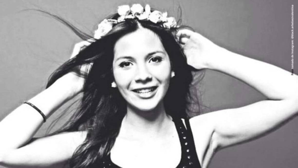 Al principio, el panorama de Valentina era bastante difícil, pues, según contaron en ese momento, les dijeron que era probable que no volviera a recuperar la movilidad. Con el tiempo, la joven fue mejorando, aunque sus capacidades de moverse y comunicarse lamentablemente no volvieron a ser las mismas.