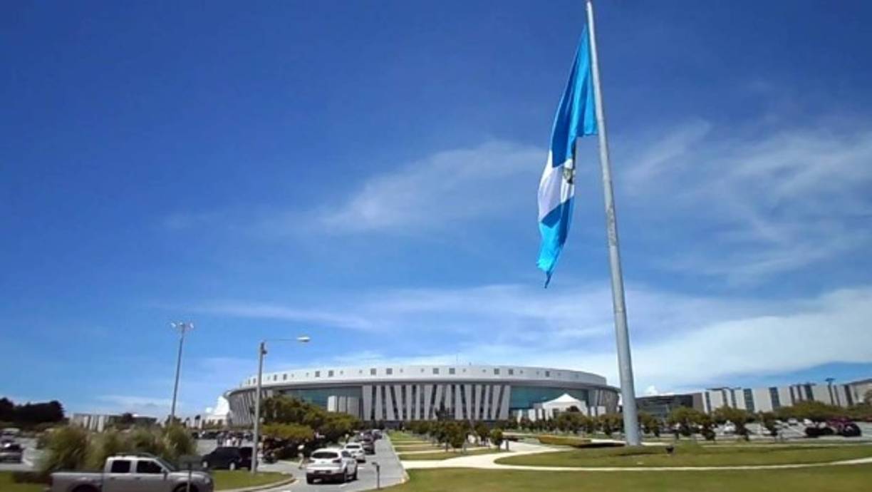 La iglesia Casa de Dios de Guatemala dirigida por el pastor Cash Luna, ha sido mencionada con supuestos nexos con el narcotráfico.