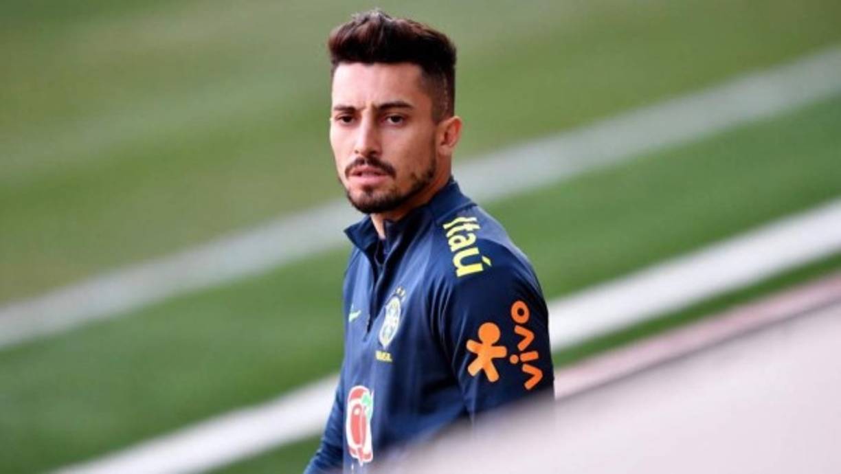 Después de varias semanas de negociaciones, Manchester United ha llegado a un acuerdo con el Oporto para el traspaso del lateral izquierdo portugués Alex Telles, según apunta Sky Sports. La cifra por la que se ha cerrado la operación es 20 millones de euros.