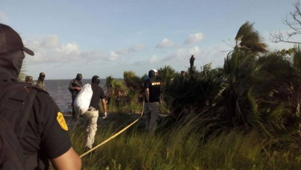 En lo que va de 2018 las autoridades hondureñas han inhabilitado un total de 37 pistas, 36 de ellas estaban situadas en Gracias a Dios, que eran utilizadas por los carteles del narcotráfico para transportar drogas, principalmente cocaína, agregó la institución militar.<br/>