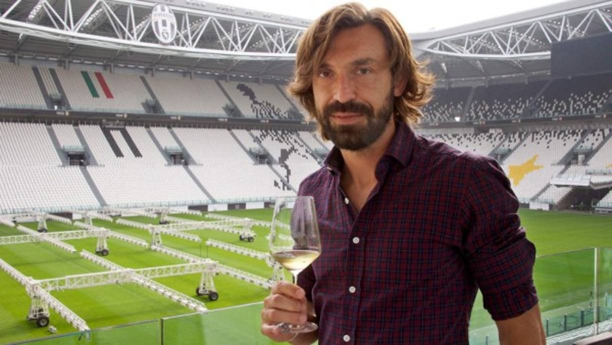 Andrea Pirlo. Dueño de un estilo de juego elegante, como es su personalidad, “El Arquitecto”, actual jugador del New York City FC, de la Major League Soccer, proviene de una familia rica de Italia.