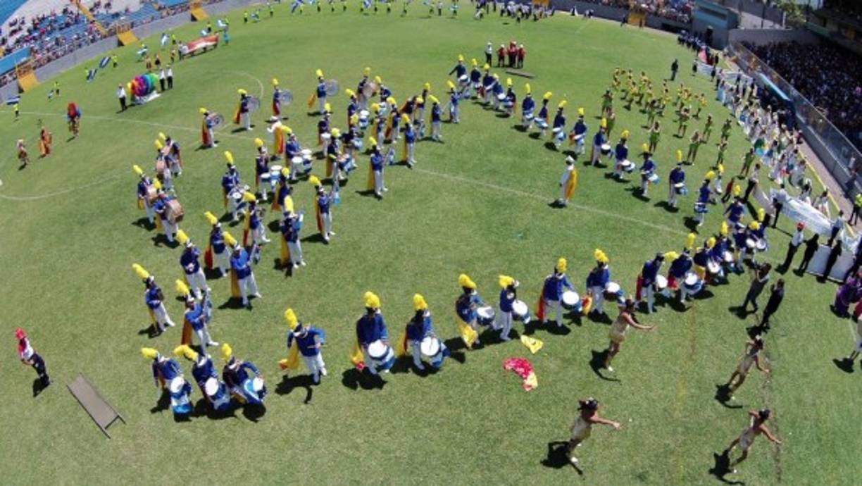 El Instituto Carmen Castro también fue de las mejores presentaciones durante el desfile y en el Morazán.