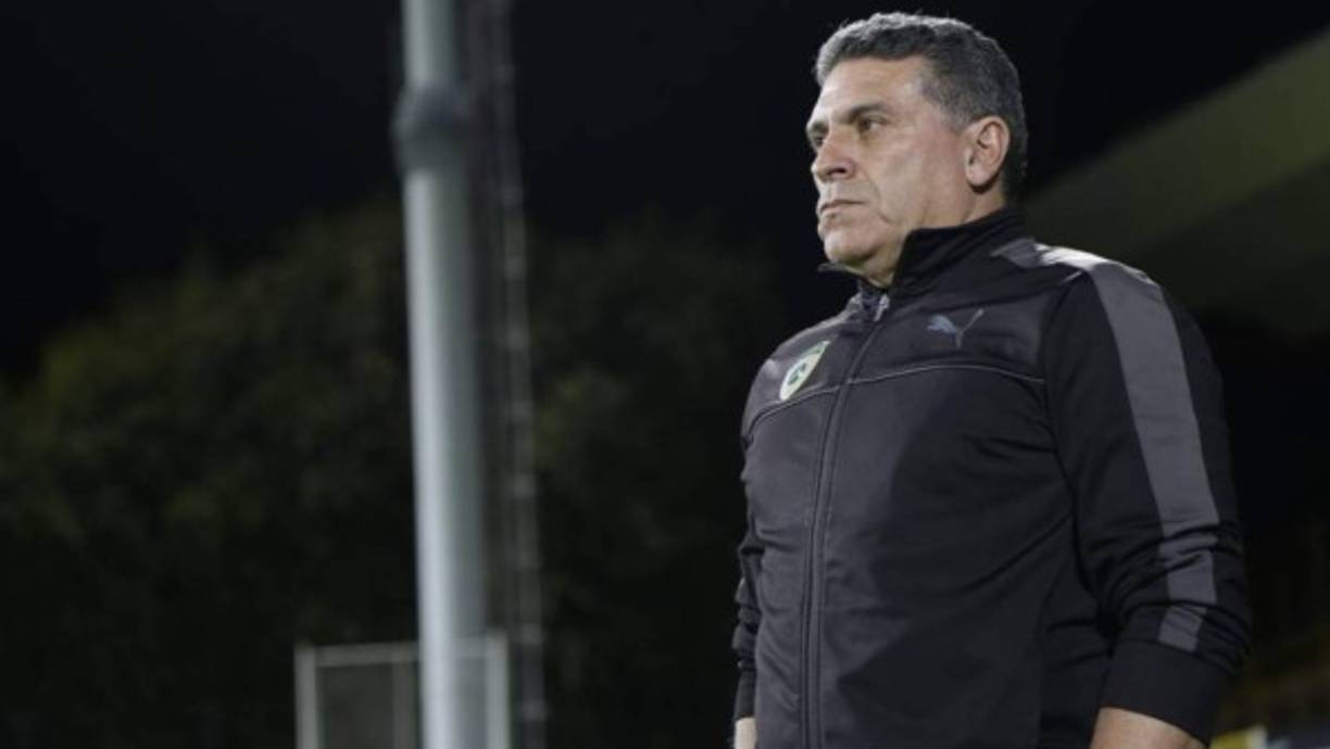 El colombiano Luis Fernando Suárez, ex entrenador de la Selección de Honduras y que sonaba para volver al banquillo de la Bicolor, ha sido confirmado como nuevo técnico del Junior de Barranquilla de su país.