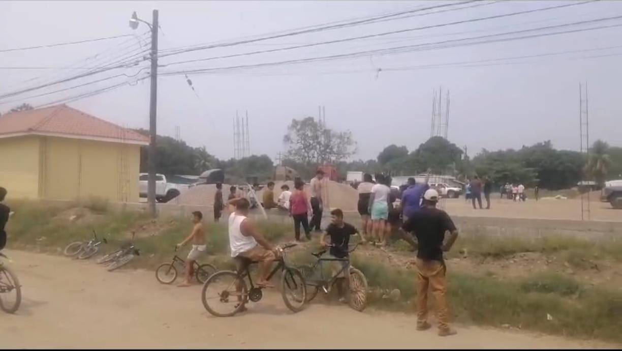 Luego del crimen del “Turco” muchos curiosos llegaron a la escena del crimen.