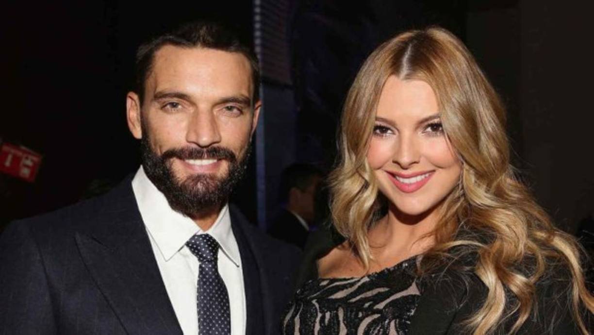 'Como una victoria judicial' Julián Gil celebró el falló que terminó fijando una pensión menor a la solicitada por Majorie de Sousa para el hijo que ambos procrearon, Matías Gil de Sousa, nacido el pasado enero. “No es un premio ni un trofeo, es el resultado de meses de abuso e injusticias” son las palabras con las que el actor inicia su declaración a través de un post en su cuenta oficial de Instagram y añadió: 'De la 'cifra astronómica' que se pretendió en un comienzo, se me fijó una cantidad menor de pensión alimenticia para mi hijo Matías'.