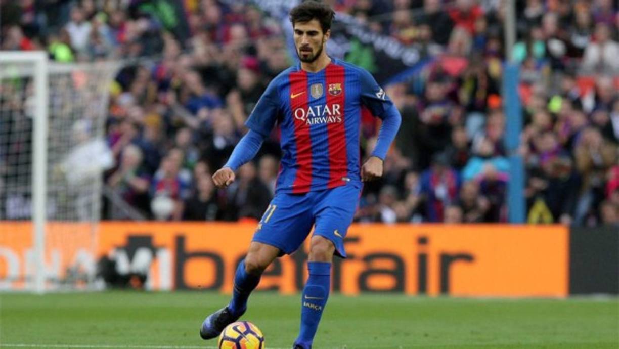 El campeón italiano la Juventus quiere hacerse con el centrocampista portugués André Gomes. El Barça está abierto a venderlo por 45 millones de euros, pero la Juve quiere una cesión.
