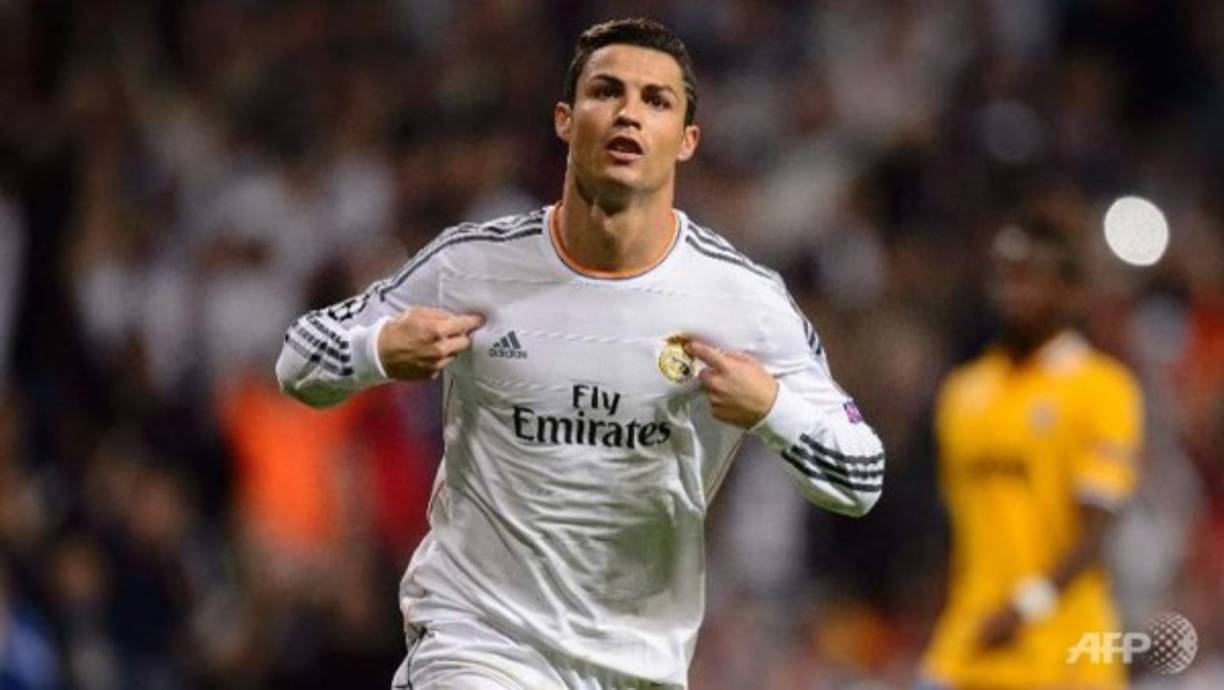 17. Cristiano Ronaldo<br/><br/>Es el gran favorito en esta edición, el portugués Cristiano Ronaldo, está a un solo galardón (2008, 2013, 2014 y 2016) para igualar al argentino Lionel Messi. CR7 conquistó con el Real Madrid las dos últimas ediciones de la Champions League.