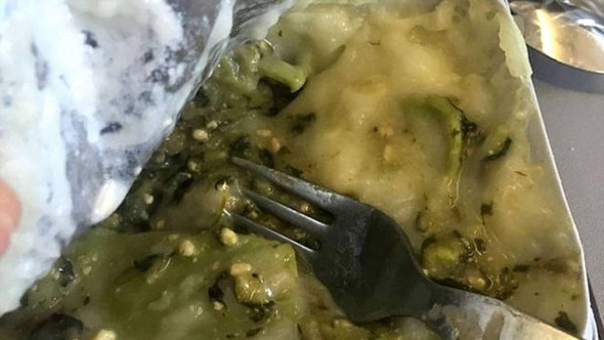Una internauta envió esta fotografía a Instagram y afirmó que la salsa de esta comida tenía un mal sabor.