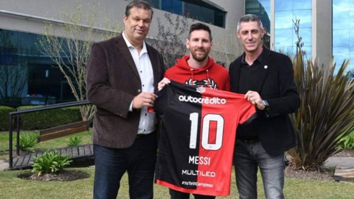 Newell’s Old Boys: El club de Argentina sueña con tener en sus filas a Lionel Messi ya que el propio jugador ha declarado su simpatía por el cuadro argentino.