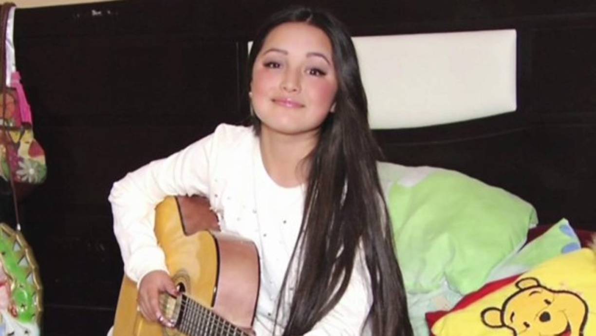 Con el video de invitación a la fiesta ganó, en 2017, un MTV MIAW en la categoría “Bomba Viral”, lo cual también benefició a su carrera como artista.