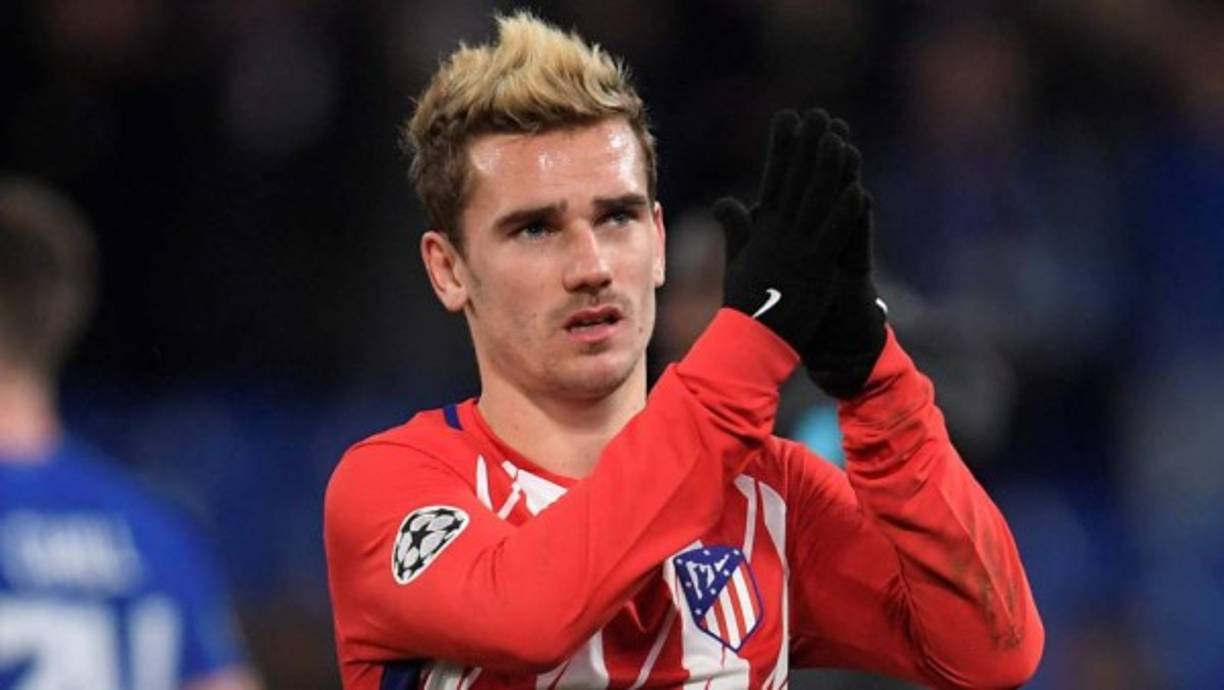 El presidente del FC Barcelona Josep Maria Bartomeu y la familia de Antoine Griezmann mantuvieron un primer contacto para preparar el terreno de cara a un posible traspaso del delantero francés el próximo verano, informa el periódico catalán Mundo Deportivo. 'El Barça se fijó en Griezmann como objetivo para 2018, se habló con su entorno para testar si estaba por la labor de vestir de azulgrana y, tras obtener un sí como respuesta, se llegó a un acuerdo con el goleador galo con Pep Segura, mánager general, y Robert Fernández, secretario técnico, al frente de las operaciones', explica el rotativo.