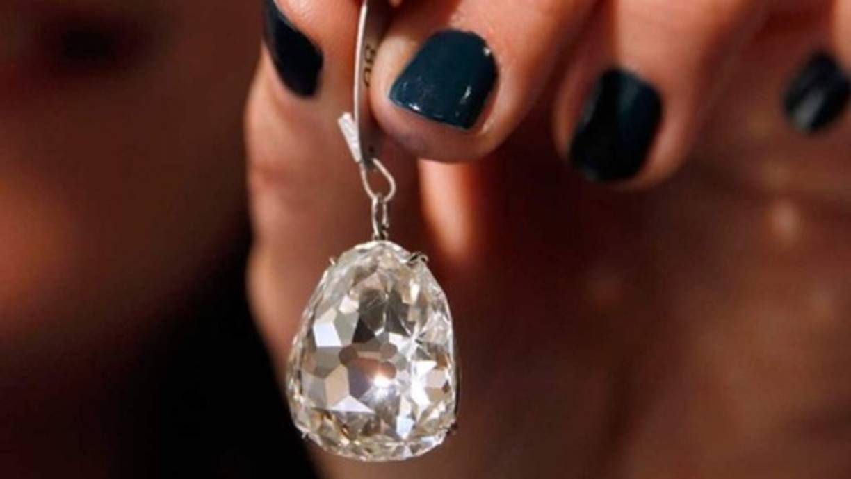 Diamante Beau Sancy de Maria de Medicis. Un famoso diamante en forma de pera que decoró la corona de la reina de Francia María de Médicis, hace cuatro siglos, está valorado entre dos y cuatro millones de dólares.
