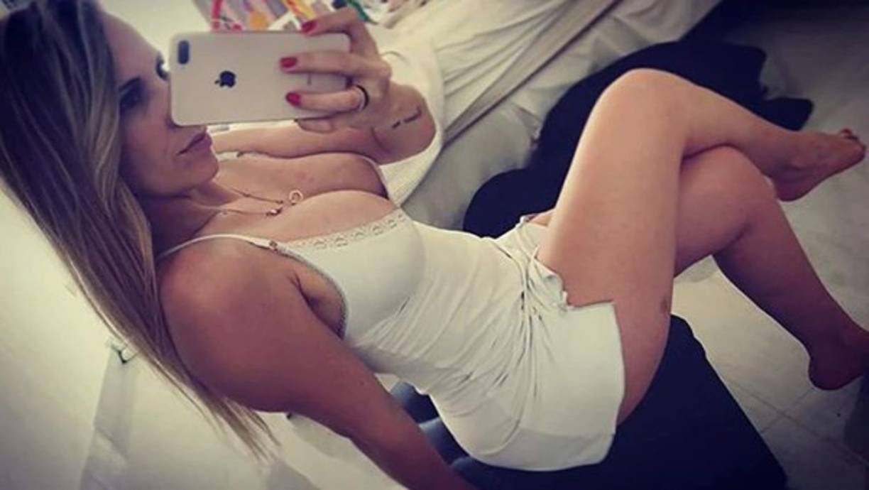 Ella es Romina Ortega, la sensual modelo OnlyFans y esposa del árbitro argentino Néstor Pitana.