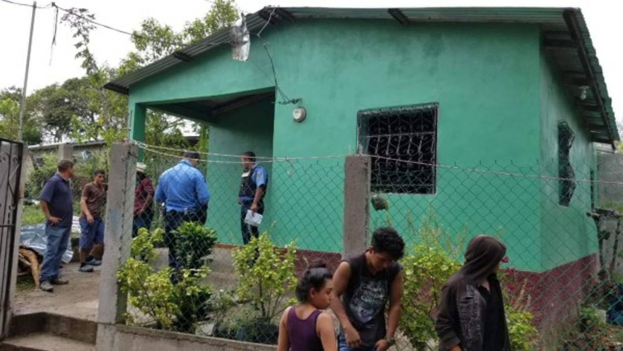La vivienda donde funcionaba la coheteróa quedó semidestruida. En el lugar murió una jovencita.