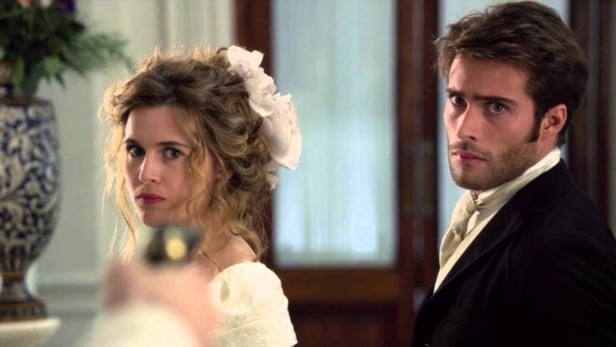 Aunque la fama en este lado del globo terráqueo le llego hasta que partició en la serie de Netflix, Favella ya era ampliamente conocida por su trabajo en proyectos en su natal Italia, en series como “Terra Ribelle” y “Le Tre Rose di Eve”.<br/><br/><br/><br/>