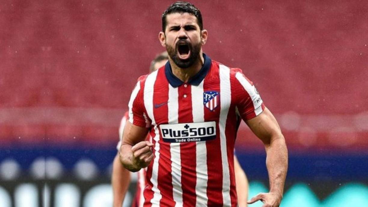 Diego Costa (32 años) - El delantero hispano-brasileño rescindió el contrato con el Atlético de Madrid “problemas personales”. El futbolista ha sonado para reforzar a Boca Juniors y también se conoció recientemente que un grande de la Premier League lo quiere.