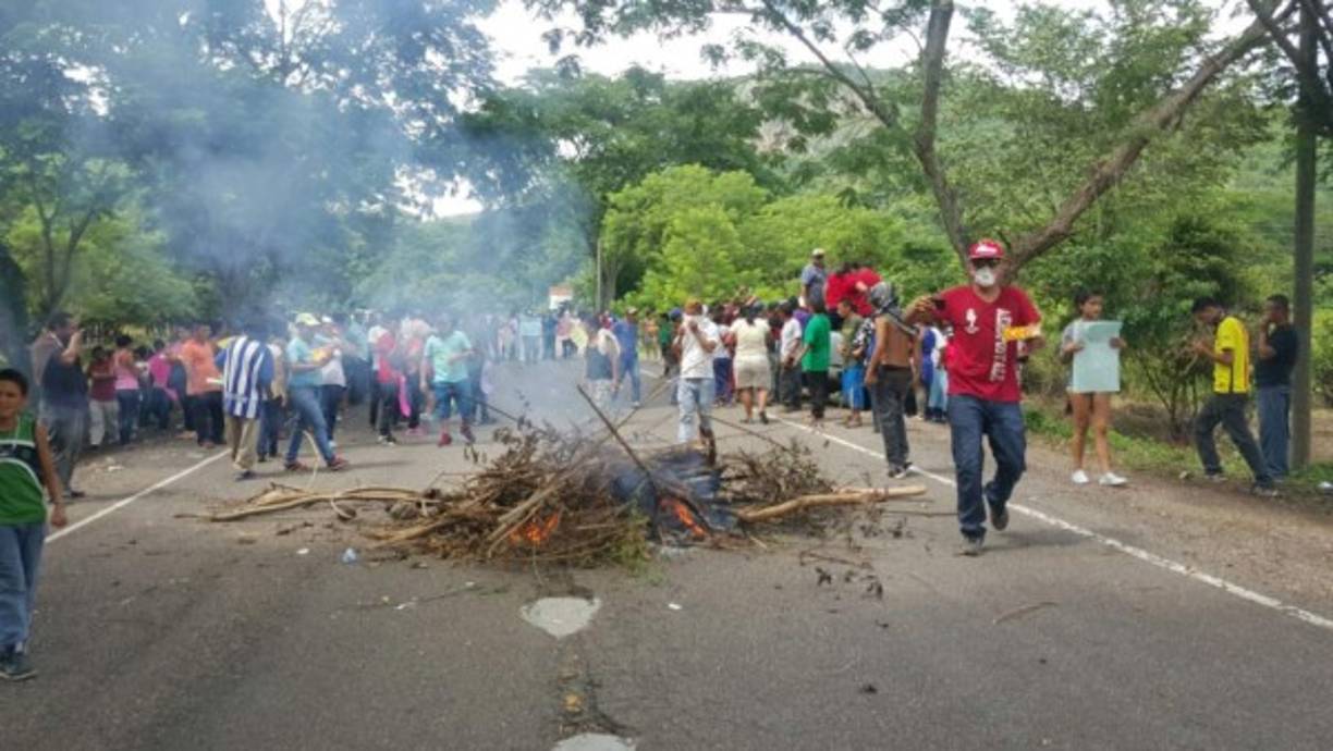 'Queremos hablar con el director, esto es un infierno” y “Hace calor hermano, hace mucho calor, sáquennos de aquí”, dijo uno de los reos durante las primeras 48 horas en las nuevas celdas.