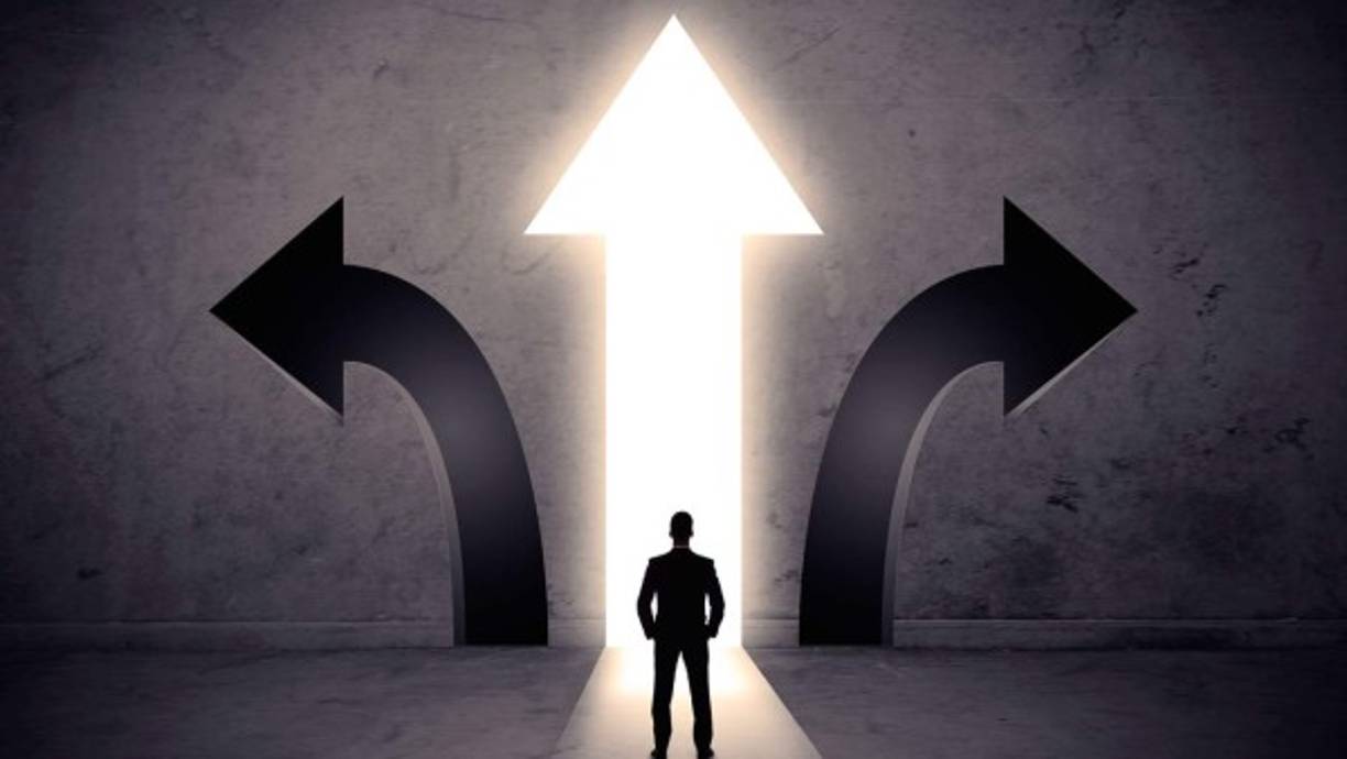 Si viste el #1<br/><br/>Eres una persona que tiene problemas con la toma de decisiones. Te preocupa que puedas equivocarte, y eso te mantiene siempre en el mismo lugar. Tal vez hayas alcanzado un momento cómodo en tu vida, donde tienes las necesidades básicas cubiertas y, más o menos, has logrado algunos de tus objetivos.<br/><br/>Pero necesitas arriesgarte a salir de tu zona de confort si pretendes realmente atravesar tus límites y llegar hasta lo más alto. Recuerda que el que no arriesga no gana.