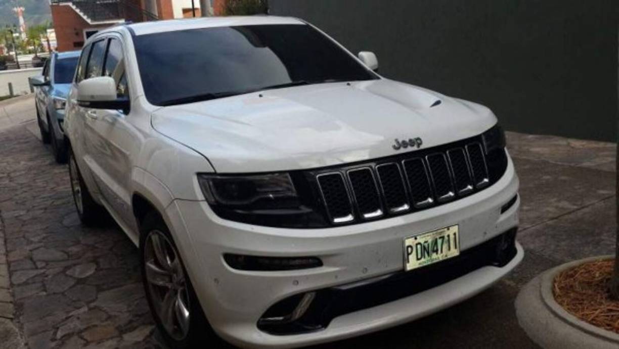 Uno de los vehículos que estaban en poder del empresario de la construcción.