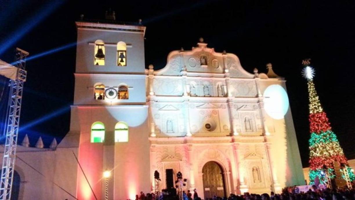 El espectáculo cerró el año con broche de oro en la antigua capital hondureña.