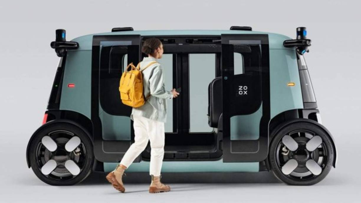 Su tamaño es de unos tres metros y medio de largo por casi dos de alto. Permite entrar prácticamente de pie en él.