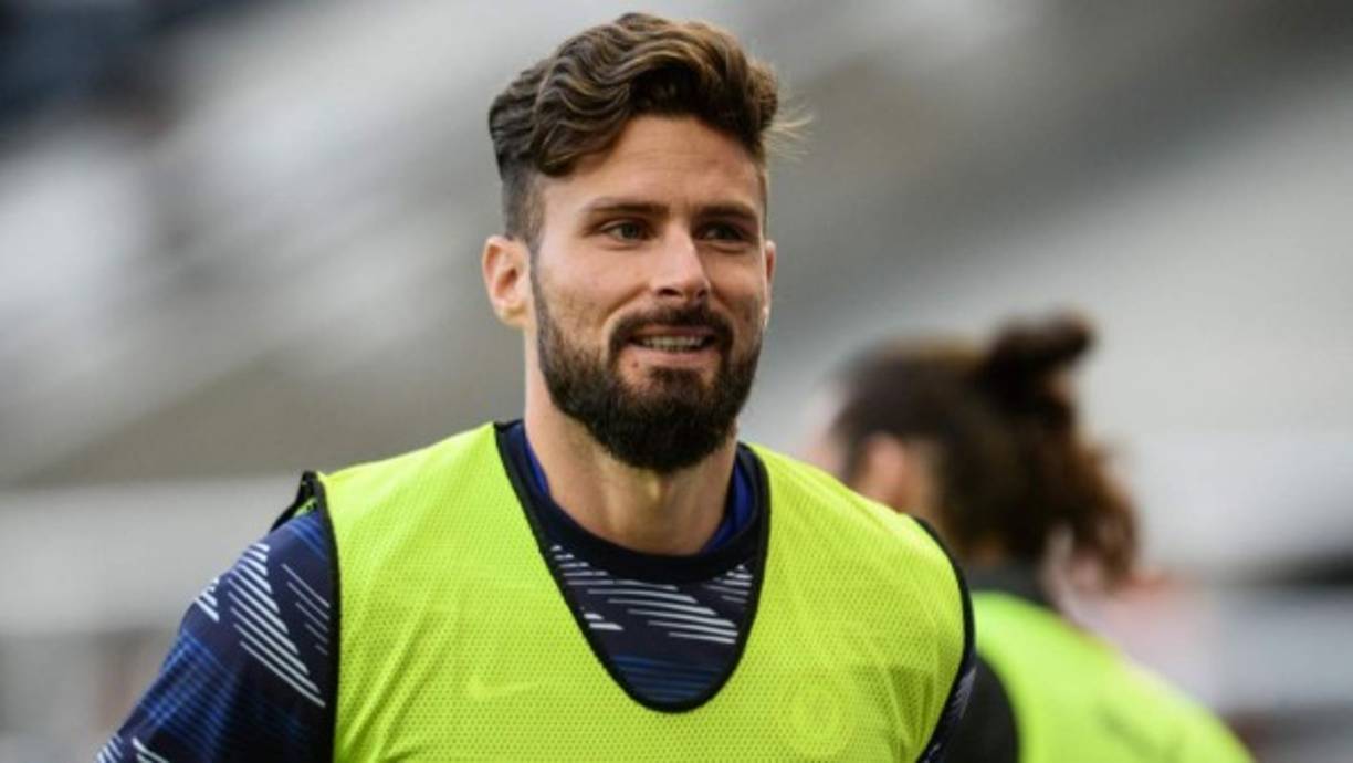 Medios italianos aseguran que Olivier Giroud, delantero francés que ha pasado, entre otros, por el Arsenal y Chelsea, reforzará la ofensiva del Milan, por dos campañas.