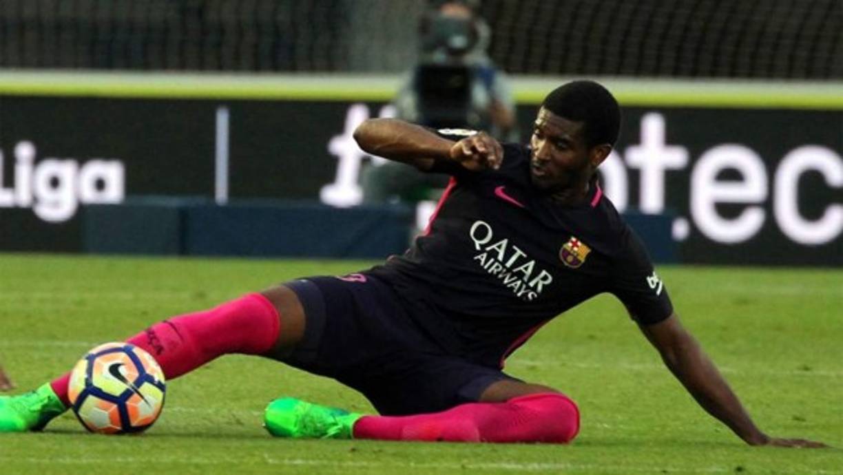 Marlon Santos ha pasado en apenas unos meses de ganarse un puesto en la plantilla de cara a esta temporada, a tener que buscarse un destino nuevo ya que la posible llegada de Yerry Mina en enero y de Philippe Coutinho en las próximas semanas, deja al central brasileño sin sitio en el equipo azulgrana. Ante esta situación, Marlon deberá buscar una salida, siendo Betis, Leganés y Deportivo La Coruña los principales favoritos para hacerse con el central brasileño, que para muchos era uno de los posibles recambios de Gerard Piqué en el Barcelona, y que podría ver truncado su sueño antes incluso de comenzarlo.
