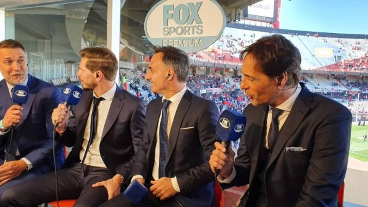 Batistuta es comentarista de la señal de TV y participa en algunos partidos aportando su experiencia. El pasado domingo estuvo como comentarista deportivo en el empate 0 -0 entre River y Boca Juniors y sorprendió al confesar los dolores que atraviesa.