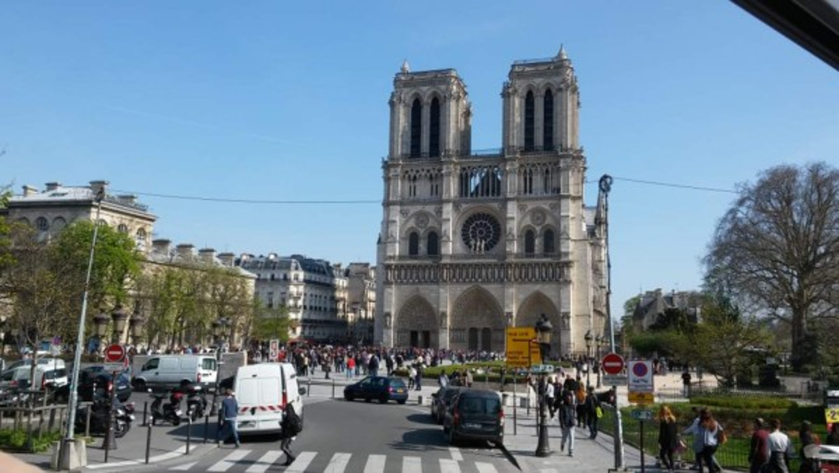 El 6 de junio de 2017, un hombre armado con un martillo agredió a un policía al grito de '¡Esto es por Siria!' junto a la catedral, antes de ser herido por otro agente, en lo que se consideró un atentado terrorista.