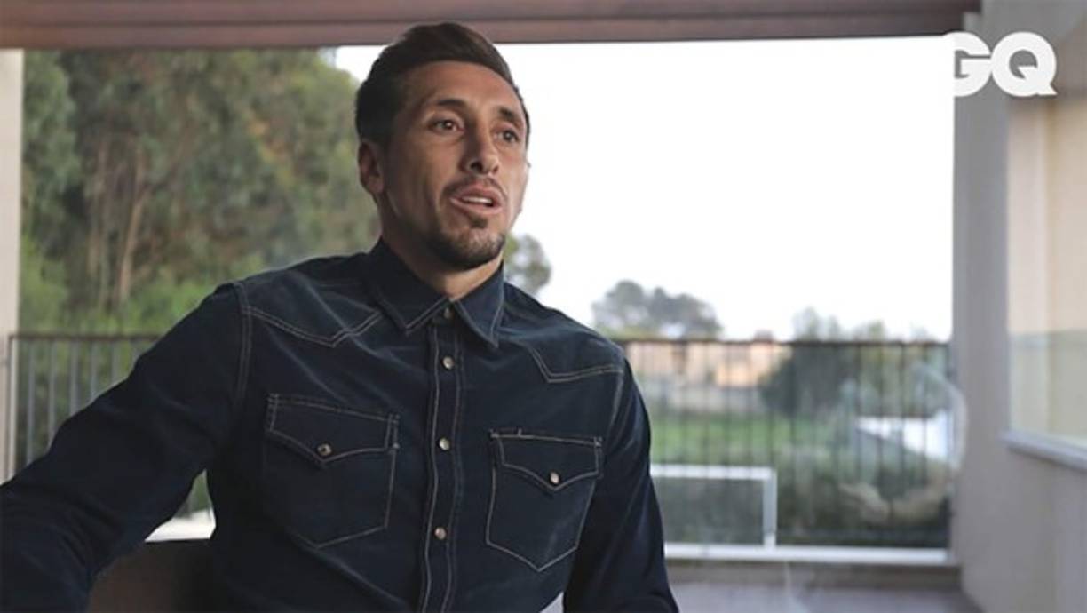 Sin duda el cambio es notorio en el aspecto de Héctor Herrera, que también explicó en su comunicado que una de las cirugías le permitirá respirar mejor.