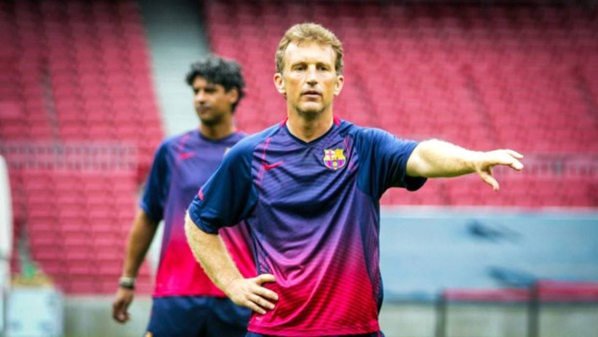 Ronald Koeman ha sumado un nuevo refuerzo para su cuerpo técnico. Se trata de Albert Roca quien será el preparador físico del Barcelona. El club lo ha hecho oficial y ha querido agradecer las facilidades que su ya ex equipo han dado, el Hyderabad.<br/><br/>Roca ya trabajó en el Barcelona. Lo hizo en la etapa de Frank Rijkaard, cuando Messi debutaba.