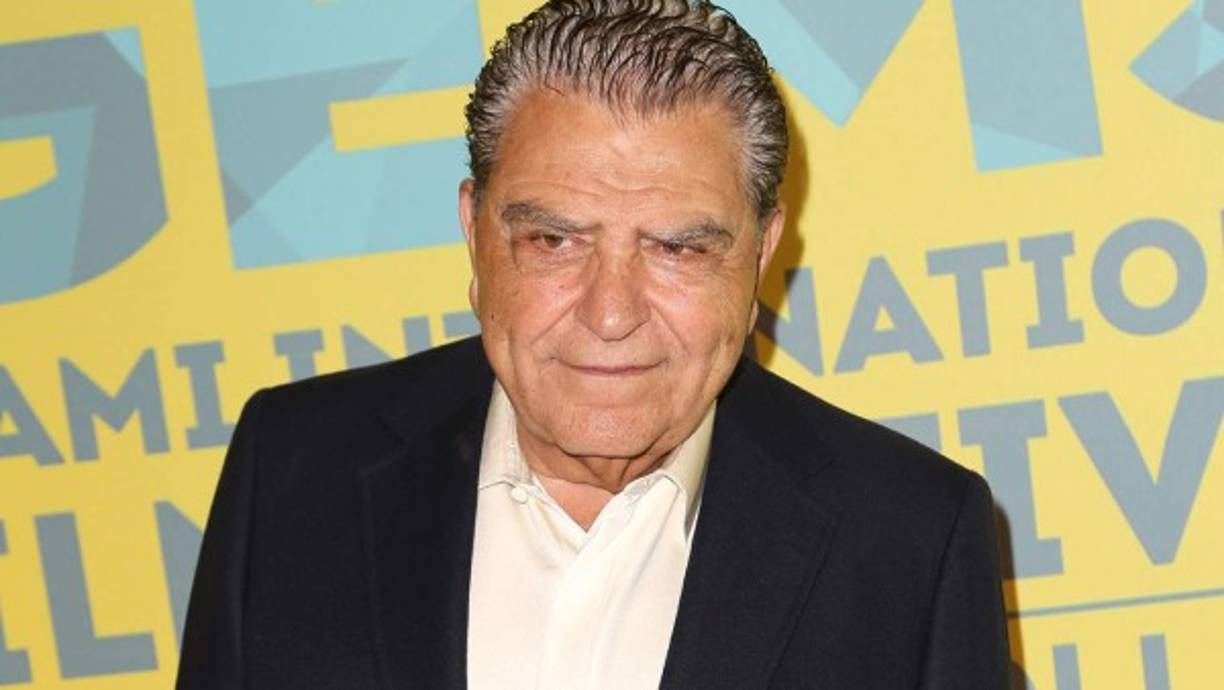 Tras 57 años en televisión, el más relevante animador chileno se enfrenta a un escenario inédito en su carrera: para este 2019 no tiene proyectos en Canal 13.