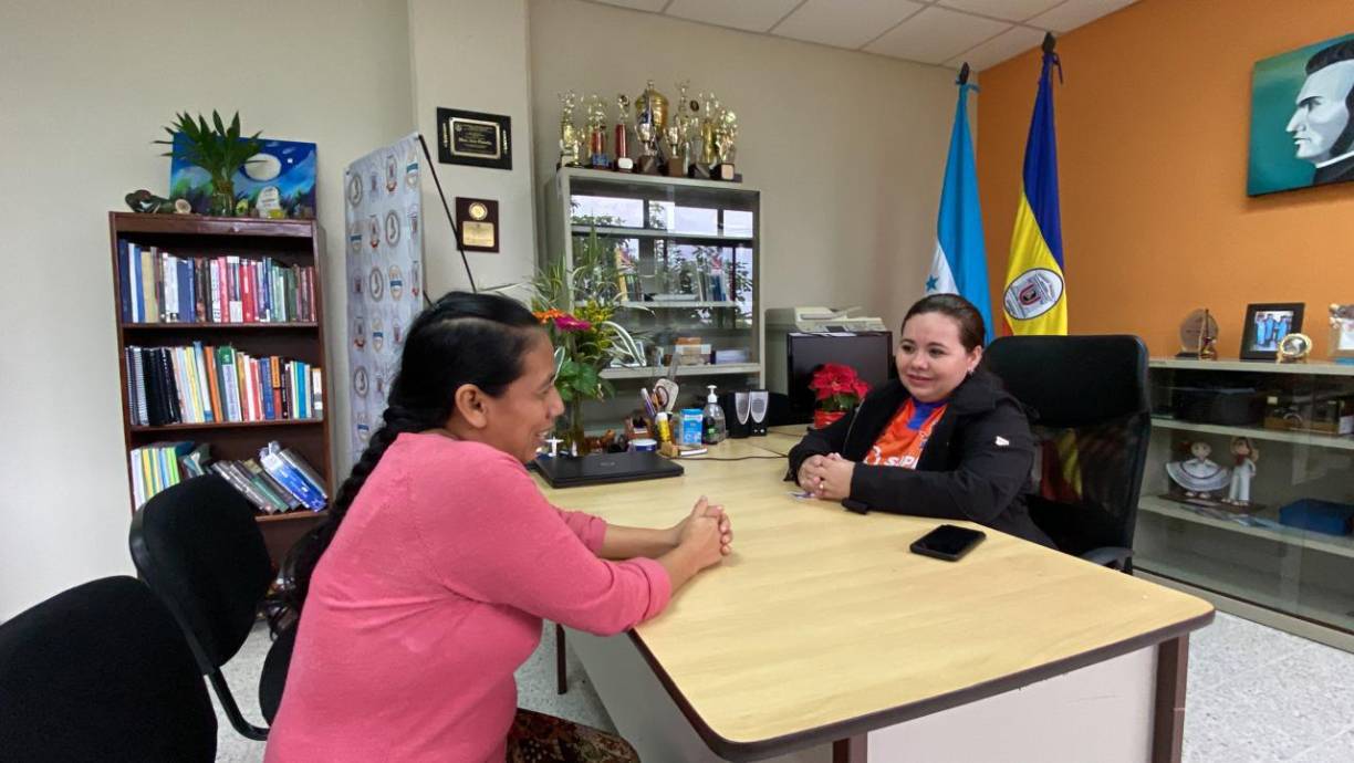 Ibzan Eibrahim Gómez vio su sueño truncado de ingresar a la universidad, ya que cuando intentó inscribirse en la plataforma digital para la prueba de aptitud académica solo aceptaban jóvenes de 15 años en adelante.