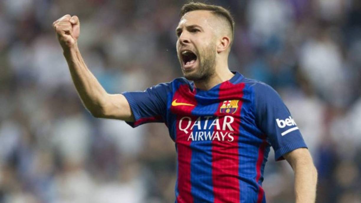 'Me veo a mí en el Barça. No veo a otro. Se habla de muchas cosas, salen muchas informaciones. La temporada que viene, cuando lleguen nuevos jugadores, serán bienvenidos', dijo Jordi Alba al ser cuestionado sobre la posibilidad de que el club fiche a Theo Hernández, cedido por el Atlético en el Alavés y futbolista que pretende el Real Madrid.