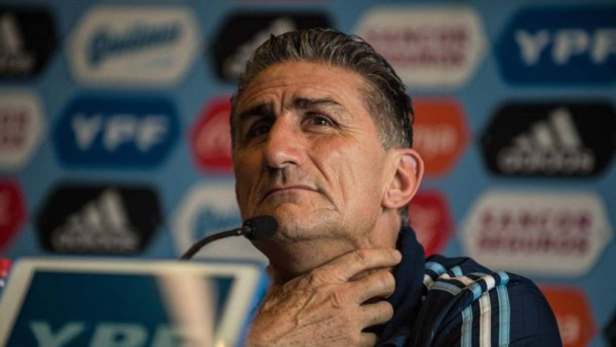 Edgardo Bauza: El entrenador despedido por la AFA como seleccionador de Argentina el 12 de abril, está cerca de convertirse en el nuevo seleccionador de Emiratos Árabes Unidos.