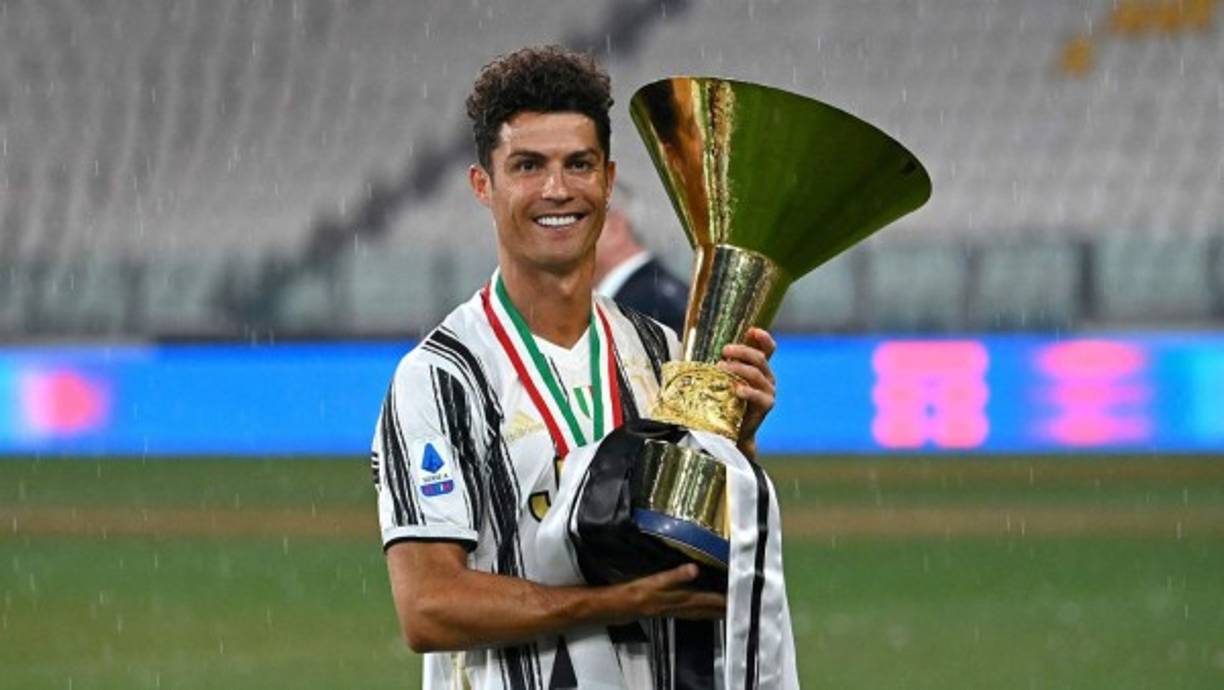 Ha causado mucha polémica la no presencia de Cristiano Ronaldo, delantero portugués de la Juventus, en este equipo ideal de la Champions League. CR7 lideró al equipo italiano en esta temporada, marcó cuatro goles en esta campaña, uno más que Messi (3).