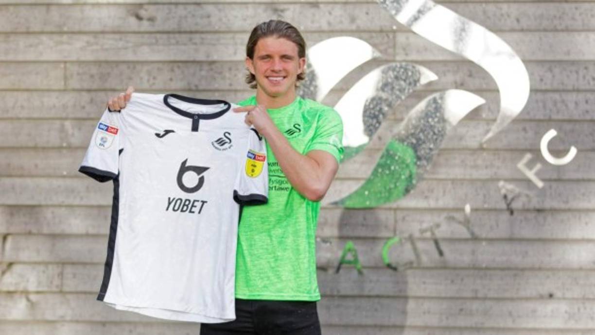 El Swansea hace oficial la llegada de Conor Gallegher. El jugador llega al club galés cedido por el Chelsea hasta final de temporada.