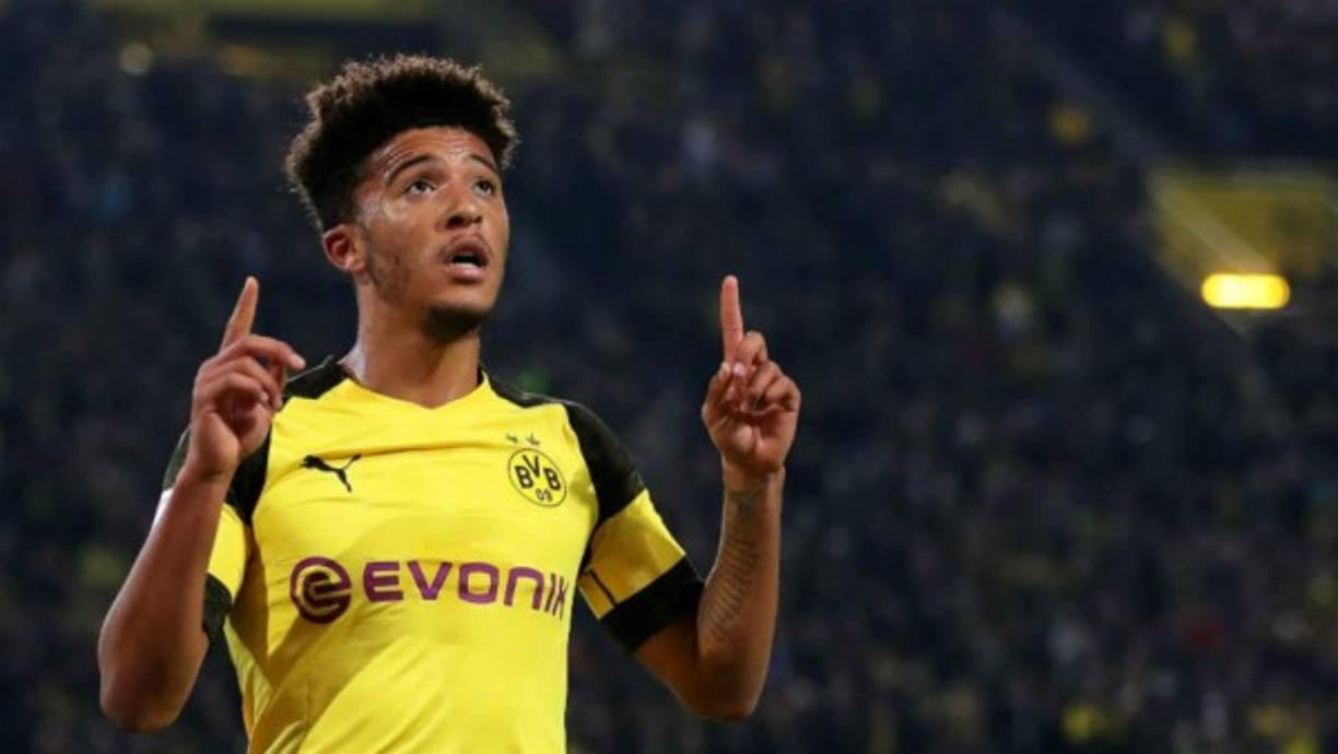 Jadon Sancho: El Manchester United no se rinde y busca fichar al extremo inglés. La prensa inglesa informa que los Diablos Rojos le ofrecen 100 millones de euros al Dortmund por Sancho, pero el equipo alemán pide 120 millones de euros.