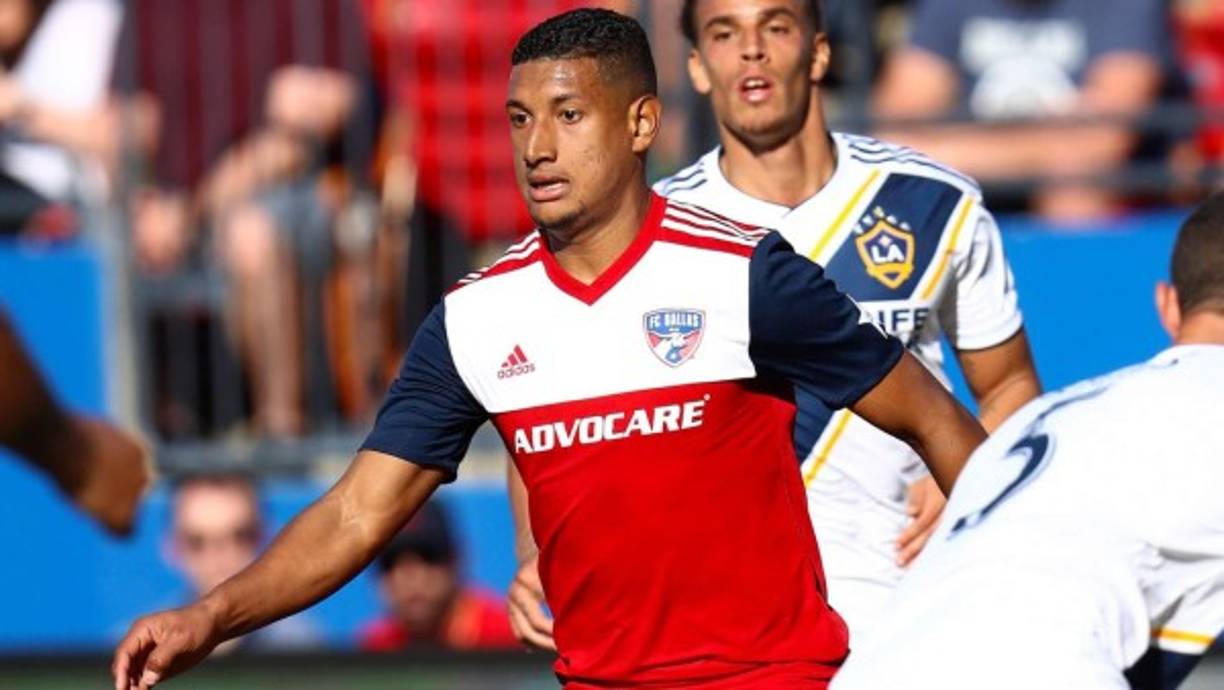 Bryan Acosta (27 años) - Mediocampista del FC Dallas de la MLS de Estados Unidos.
