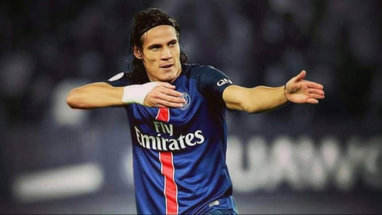 Cavani: Cuyo contrato con el PSG acaba en junio de 2020, afirmó que su deseo es volver al Nápoles para acabar su carrera en Europa.